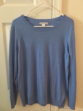 Amazon Essentials Light Blue Crewneck Sweater
